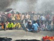 मनोज जरांगे पाटील यांच्या समर्थनार्थ हिमायतनगर तालुक्यातील कारला फाटा व वडगाव फाटा येथे रास्ता रोको आंदोलन