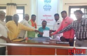 लोकनेते बाबुराजी कदम कोहळीकर यांच्या पुढाकाराने रखडलेले घरपडीचे 2022 चे अनुदान लाभार्थ्यांना वाटप