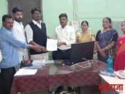 मुख्यमंत्री व उपमुख्यमंत्र्यांना अकोला जिल्हाधिकारी यांच्या मार्फत निवेदन सादर