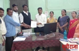 मुख्यमंत्री व उपमुख्यमंत्र्यांना अकोला जिल्हाधिकारी यांच्या मार्फत निवेदन सादर