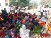 शेतकरी शेतमजुरांचा हिमायतनगर तहसीलवर मोर्चा धडकला..