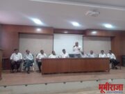 शिक्षकांच्या घामाचा पैसा चांदी मात्र अधिकारी आणि द लांलाची