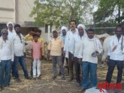 हिमायतनगर येथील महावितरण उपविभाग कार्यालयावर लाईट सुरू करण्याच्या मागणी साठी शेतकरी व मुक्या जनावरांना मोर्चा धडकला…