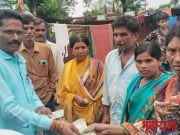 हदगाव हिमायतनगर तालुक्यातील शेतकरी पुत्र शेतकर्यांच्या मदतीला धाऊन आला …..