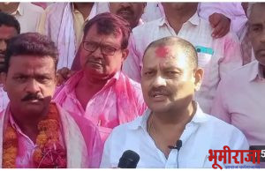 हिमायतनगर बाजार समितीवर एकहात्ती सत्ता असुन सुध्दा शेतक-यांचा मालाचा लिलाव होत नाही.