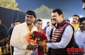 महाराष्ट्राचे मुख्यमंत्री देवेंद्रजी फडणवीस साहेबांनी सोशल मीडिया जिल्हा संयोजकाचा केला सन्मान…..