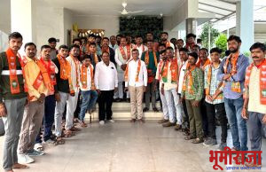 उमरखेड शहरात काॅंग्रेस व शिवसेना उद्धव ठाकरे गटाला खिंडार दोन्ही पक्षाला गळती शिवसेना उद्धव ठाकरे गटाचे युवा सेना शहराध्यक्ष गोपाल मधुकर कलाने यांच्या सह सहकार्यांचा भाजपा मध्ये जाहिर प्रवेश…..