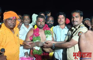 हिमायतनगर तालुक्यातील पार्श्वनाथ यात्रेतील कुस्त्यांची दंगल गाजली