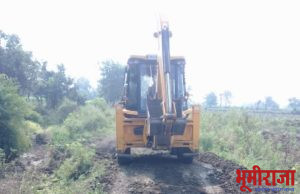 हिमायतनगर तालुक्यातील पांदण रस्त्याला लागला ब्रेक.