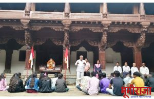 चांदवडला होळकरवाडा ( रंगमहाल ) येथे सुखदेव माध्य. व कनिष्ठ महाविद्यालय इंदिरानगर नाशिक च्या विद्यार्थ्यांची शैक्षणिक भेट…