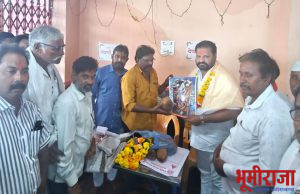 खासदार नागेश पाटील आष्टीकर यांनी घेतले कालींका मातेचे दर्शन..