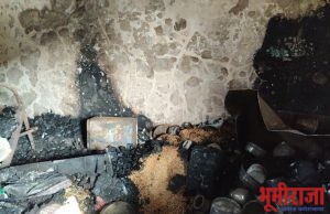 वाडेगांव येथील एका घराला आग लागून संसार उपयोगी साहित्य जळून खाक!