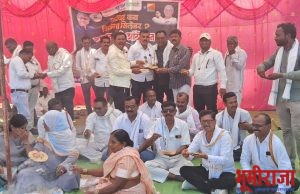 बाळापुर तहसिलवर एक दिवसीयआंदोलन,व उपविभागीय अधिकारी यांना निवेदन देण्यात आले.