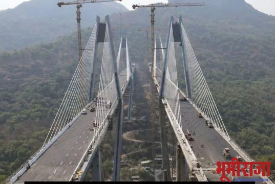 “*भूमीपुत्र आम्हीं या देशाचे,पण एक जागी स्थिरता नाही* *आम्हांला ! पोटाची खळगी भरण्यासाठी भ्रमंती सदैव, आज या गावी तर उद्या त्या गावी !* “