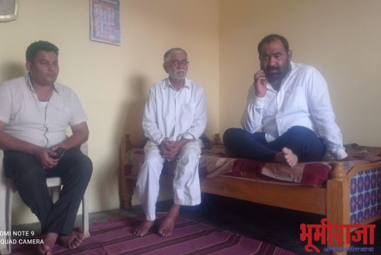 आमदार नितीन देशमुख यांची लोहारा येथे सांत्वन भेट