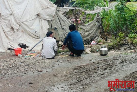गावात नागरी सुविधांचा अभाव नागरिकांचे आरोग्य धोक्यात !