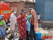 डॉ. बाबासाहेब आंबेडकर प्रतिष्ठान यांच्या कडून लोहारा गावात मोफत पाणी वाटप